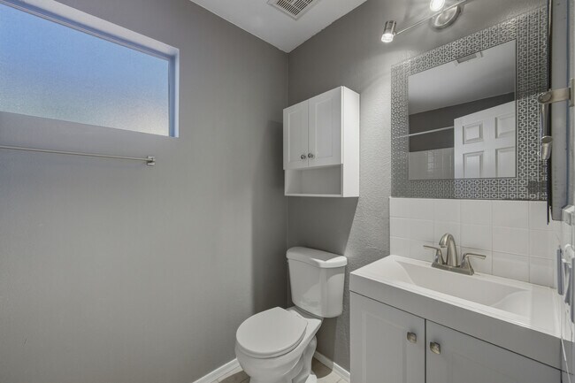 Building Photo - 6978 W Kings Ave