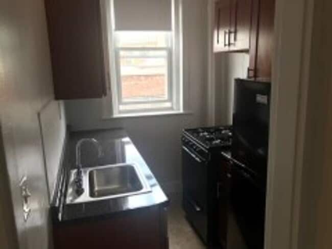 Building Photo - Renovated Fenway Studio with Heat & Hot Water Included