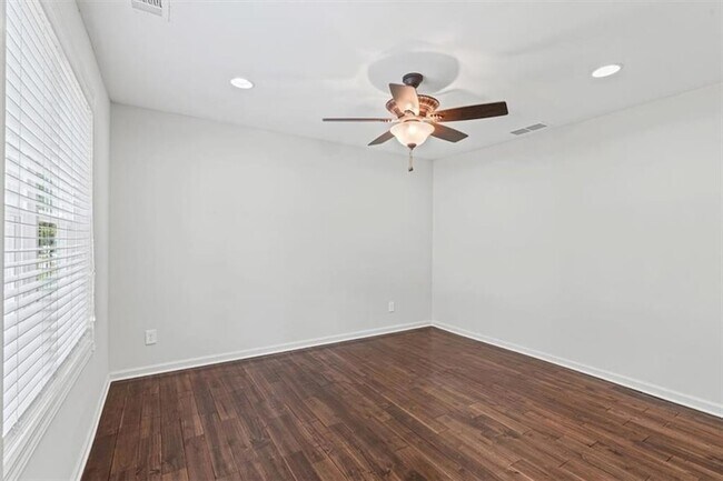 Building Photo - 3360 Pierce Arrow Cir