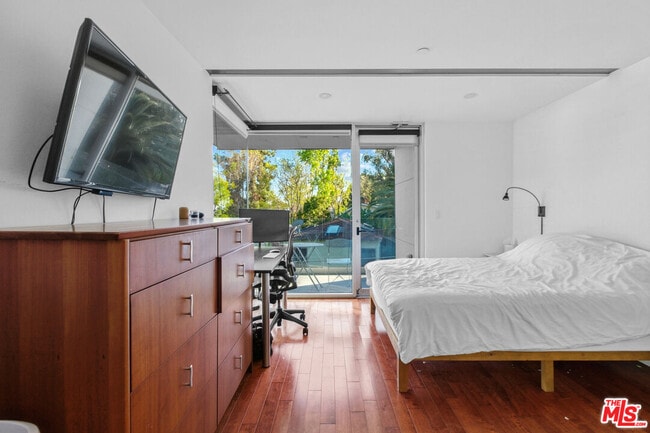 Building Photo - 6127 Glen Tower St