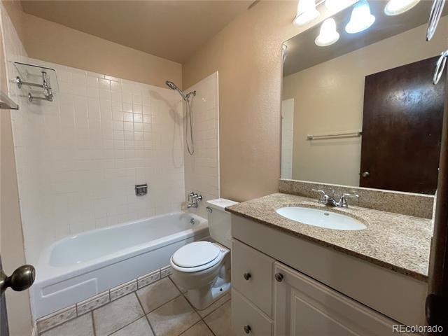 Building Photo - 13058 E Amherst Ave