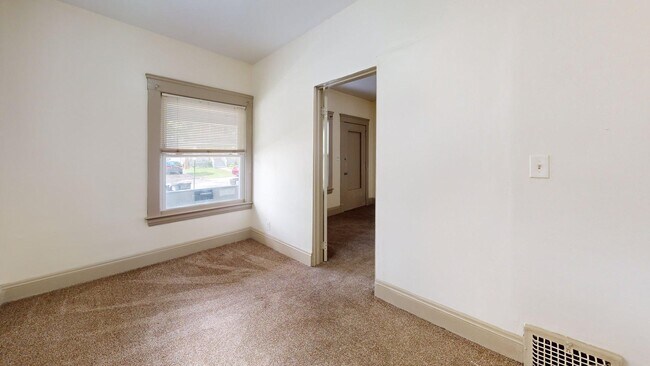Building Photo - 3339 W.84th