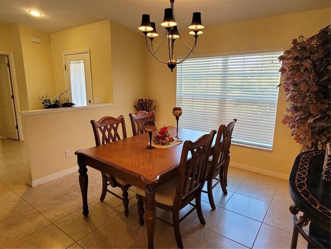 Building Photo - 9458 Modesto Cir