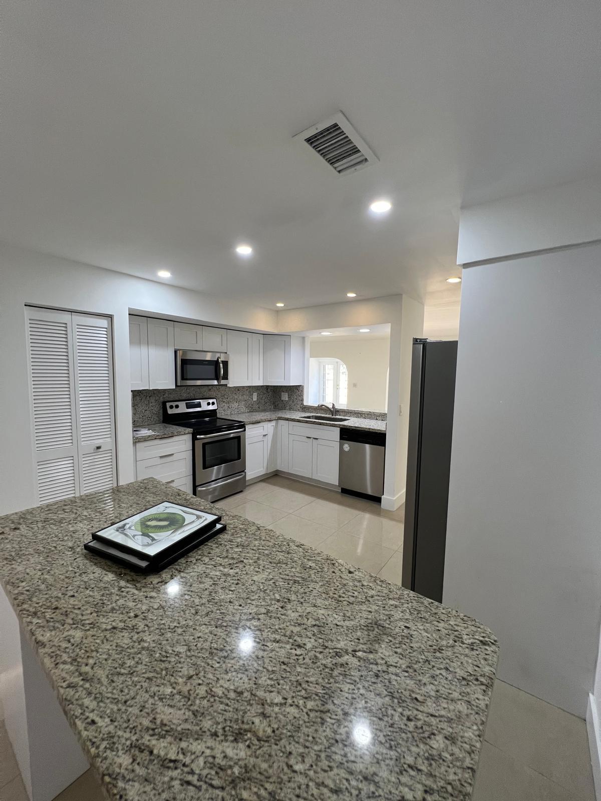 Building Photo - 1060 SW 111th Way