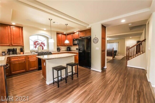 Building Photo - 8450 W Sapphire St