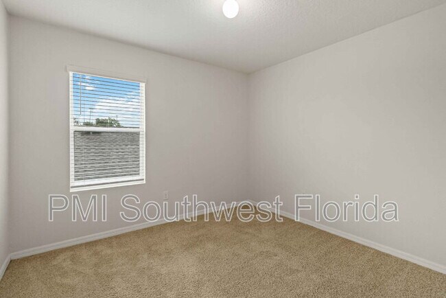Building Photo - 5940 Silver Sage Wy