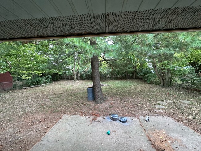Building Photo - 920 Timberline Dr