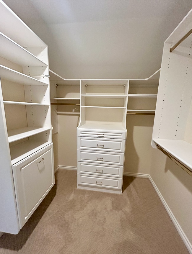 Building Photo - Madison Park Townhome