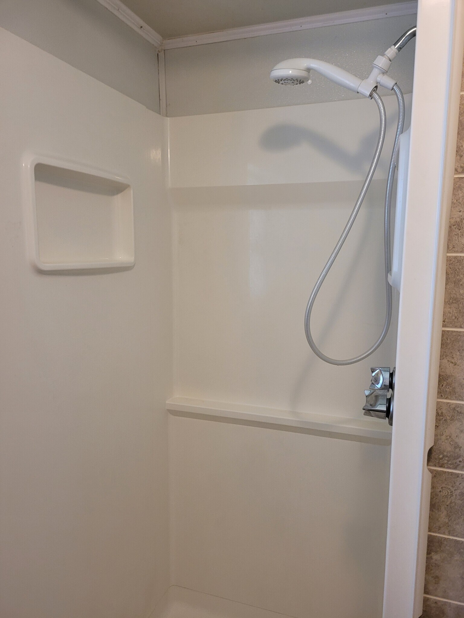Shower - 5220 Jacksboro Pike