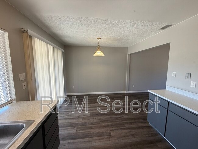 Building Photo - 8826 Grayling Way