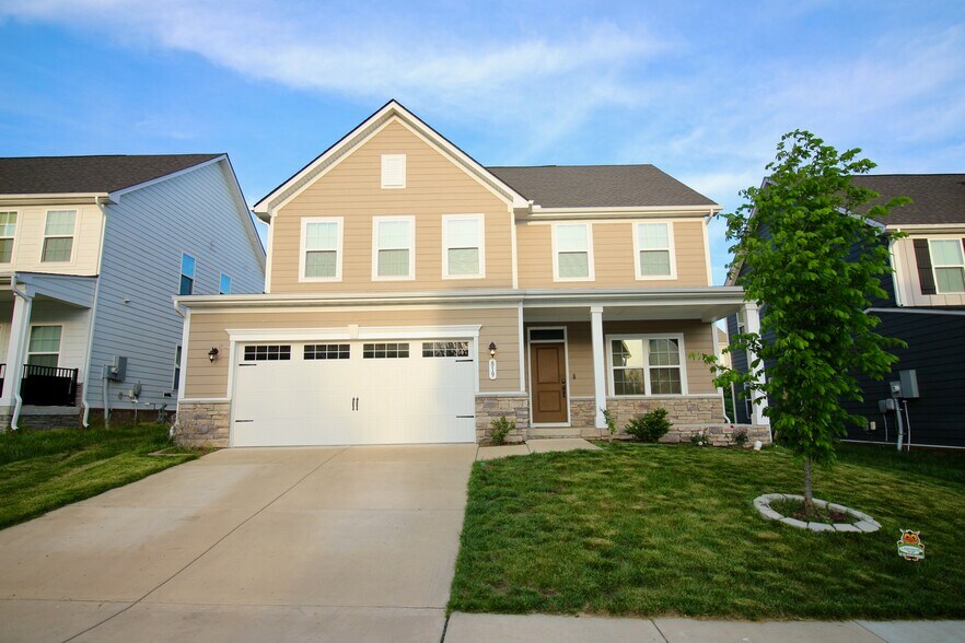 Building Photo - 819 Dean Dr
