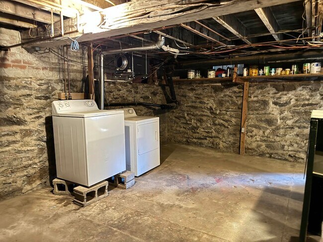 Building Photo - 51 Cabot Ln