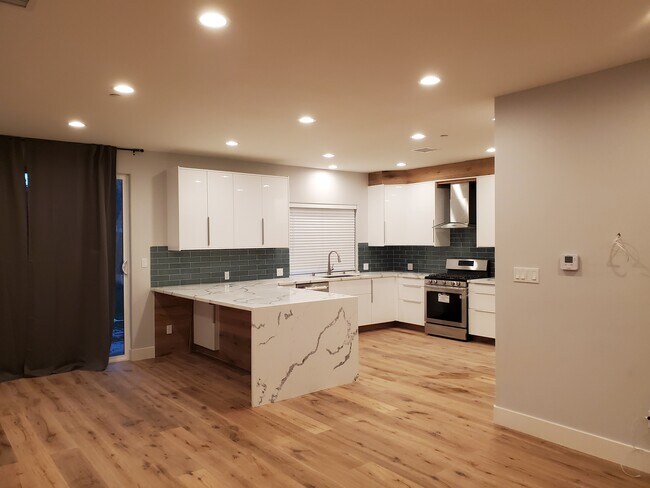 Building Photo - 17348 Emelita St