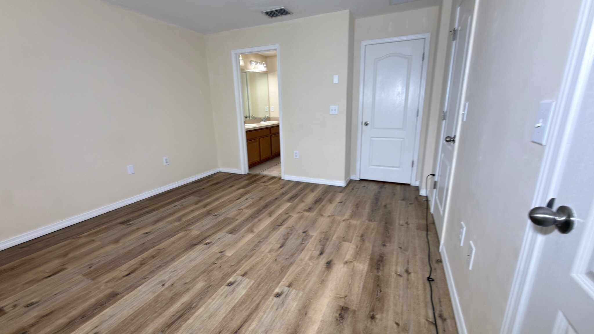 Building Photo - 4213 Winding Vine Dr