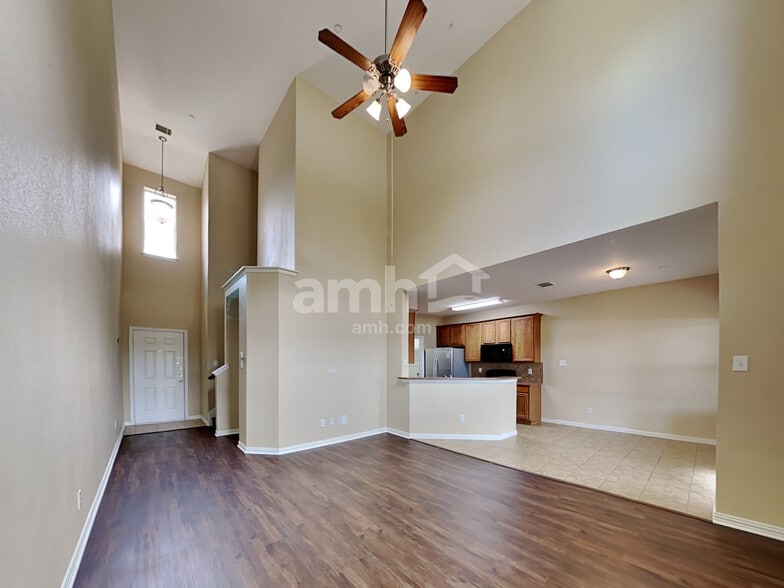 Building Photo - 3706 Boxwood Dr