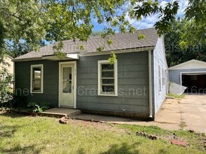 Building Photo - $850 - 2 bed 1 bath - Single Family Home