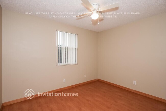 Building Photo - 141 NW 207th Ave