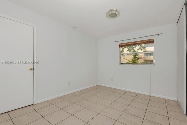 Building Photo - 4111 Stirling Rd