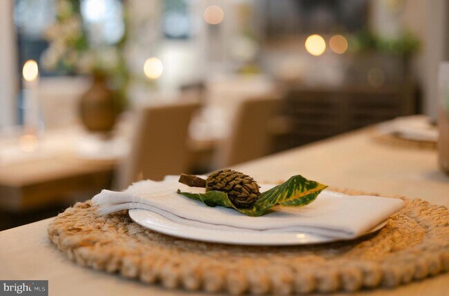 Building Photo - 15841 York Rd