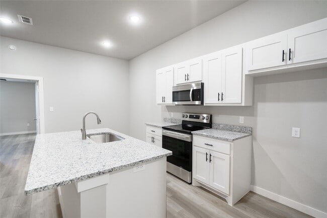 Building Photo - 6201 Princess Ln