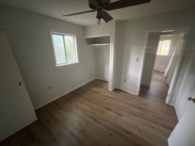 Building Photo - 131 Estates Ct