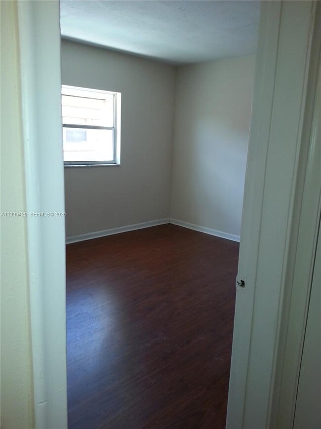 Building Photo - 2604 NW 52nd Ave