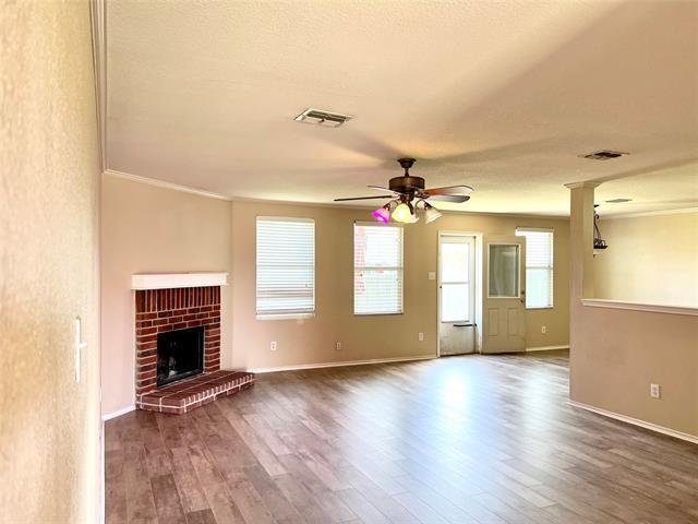Building Photo - 2906 Lake Vista Dr