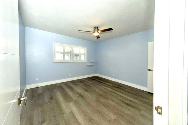 Building Photo - 1991 NE 32nd St