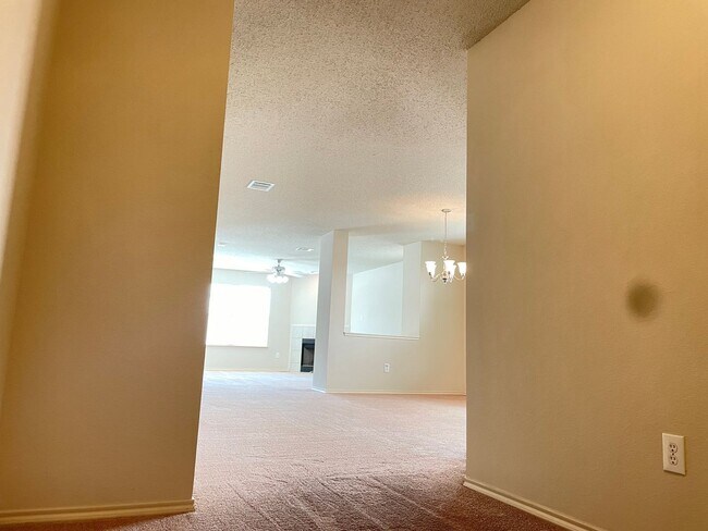 Building Photo - Keller ISD-5 BED, 4 BATH-AMAZING PRICE!