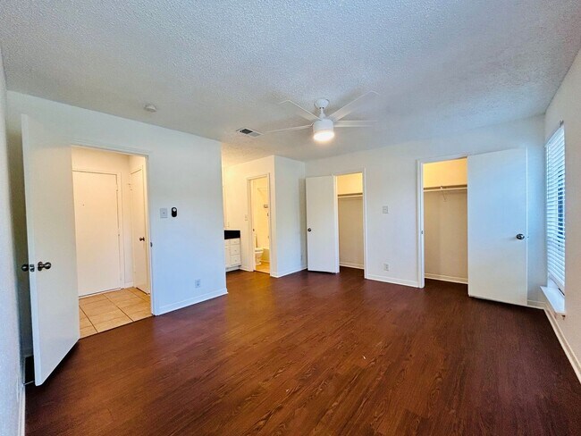 Building Photo - 8325 Fathom Cir