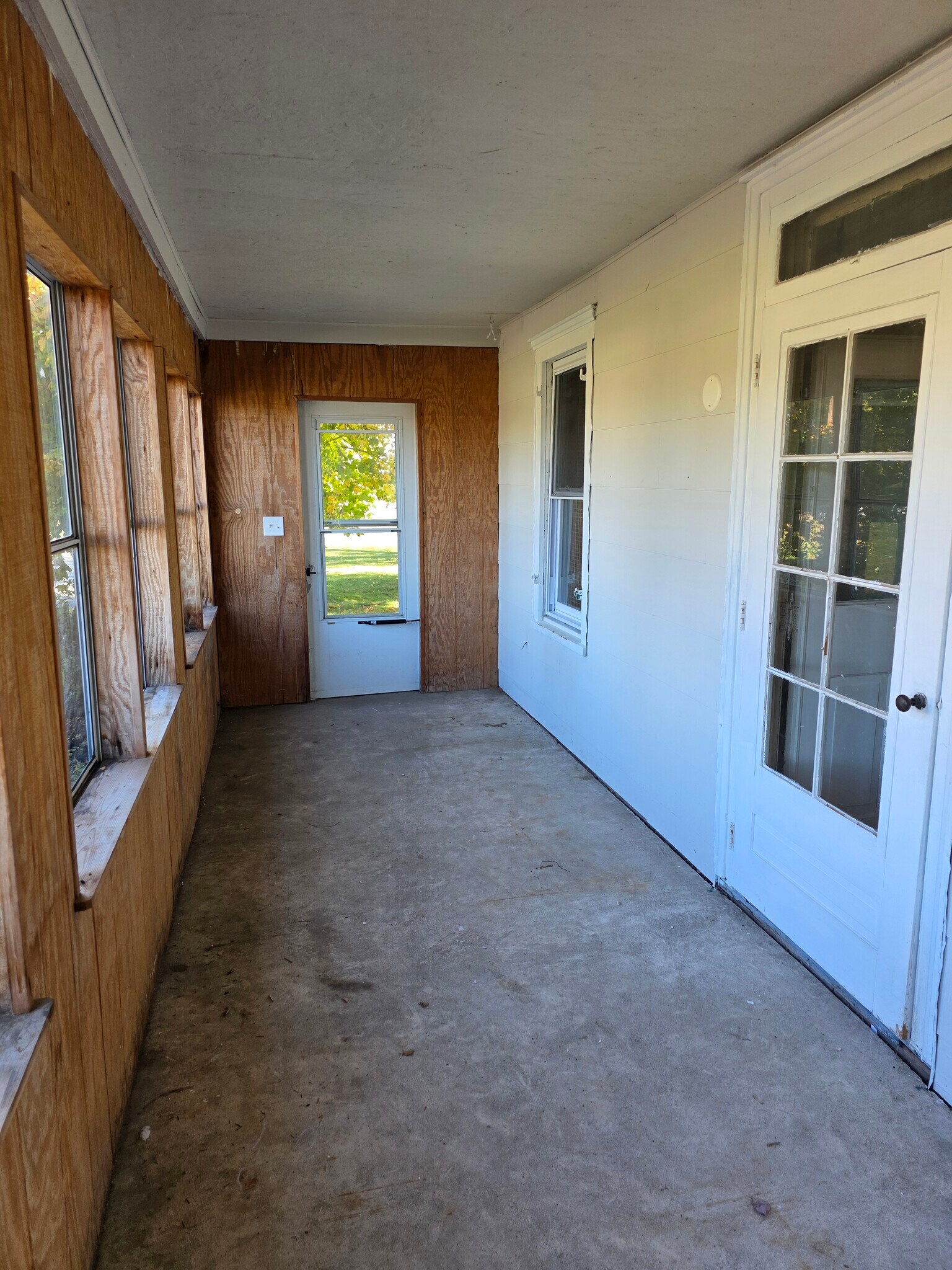 Building Photo - 2215 N Main St