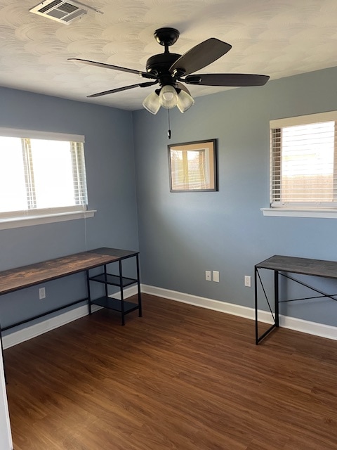 Building Photo - 1212 N Starrett Rd