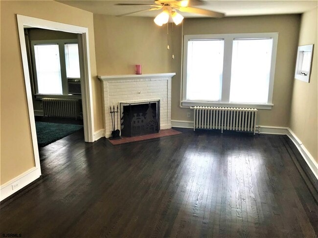 Building Photo - 119 N Jasper Ave