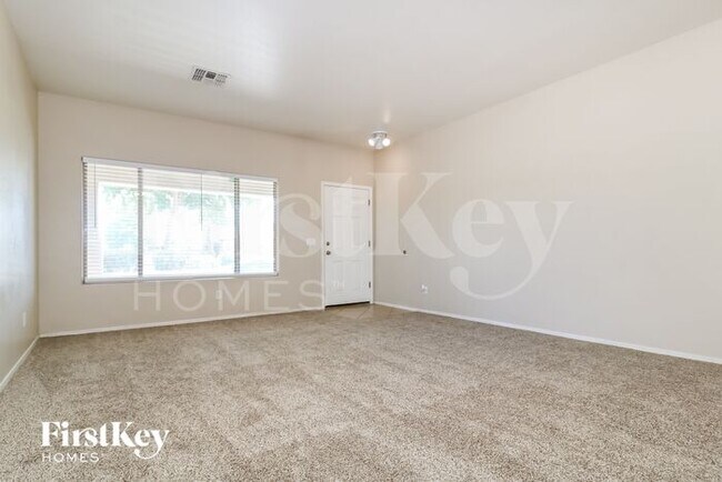 Building Photo - 14524 W Evans Dr