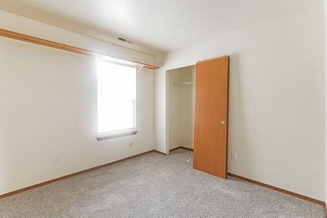 Building Photo - 6805 Jericho Ln SW