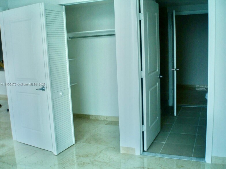 Building Photo - 333 NE 24th St