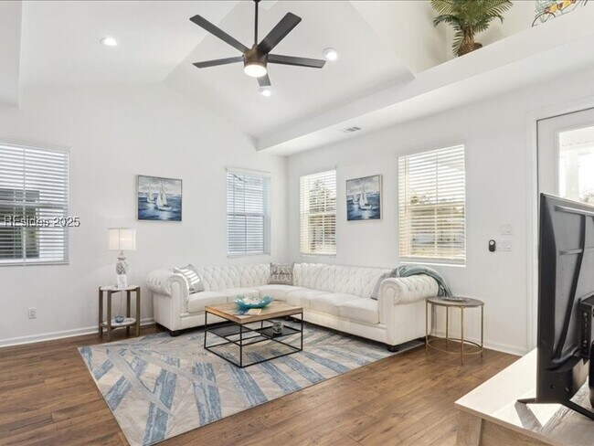Building Photo - 1388 Good Life Wy