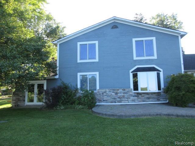 Building Photo - 4870 Lakeview Blvd
