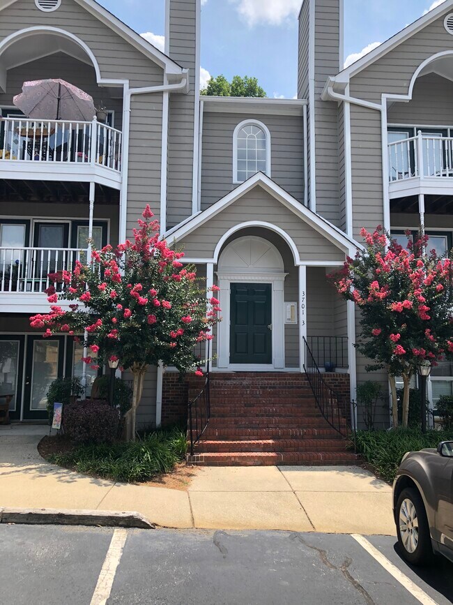 3701 Cotswold Ter 3701 Cotswold Ter Greensboro NC 27410 Apartment