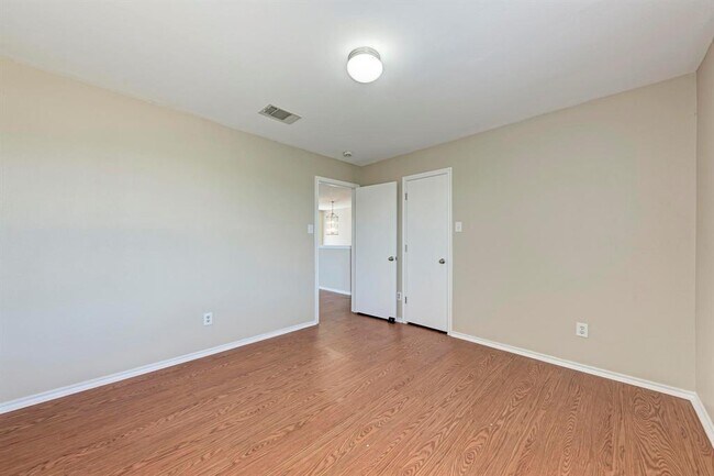 Building Photo - 289 Drystone Trail