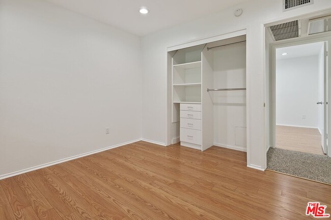 Building Photo - 2781 Woodwardia Dr