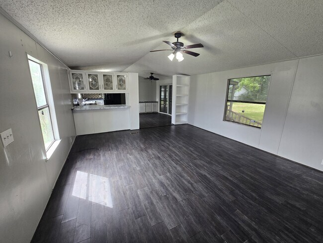 Building Photo - 1449 Beach Airport Rd