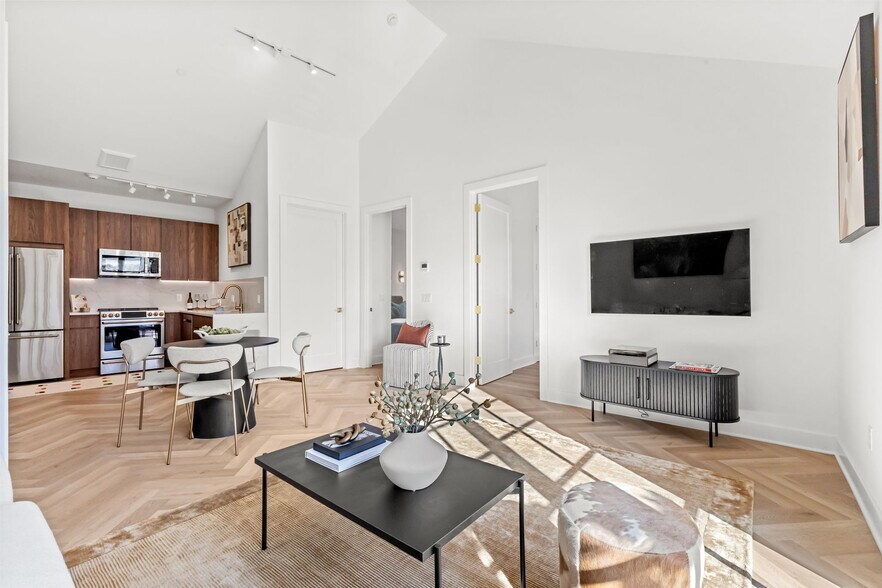 Building Photo - 100 E Putnam Ave