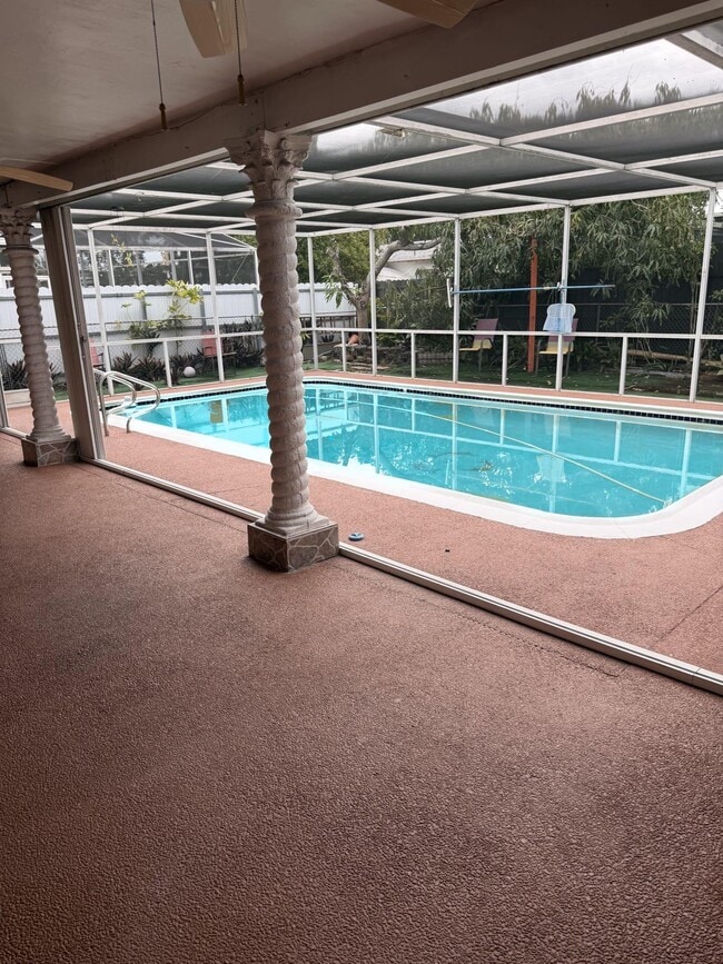 Building Photo - 7648 Alhambra Blvd