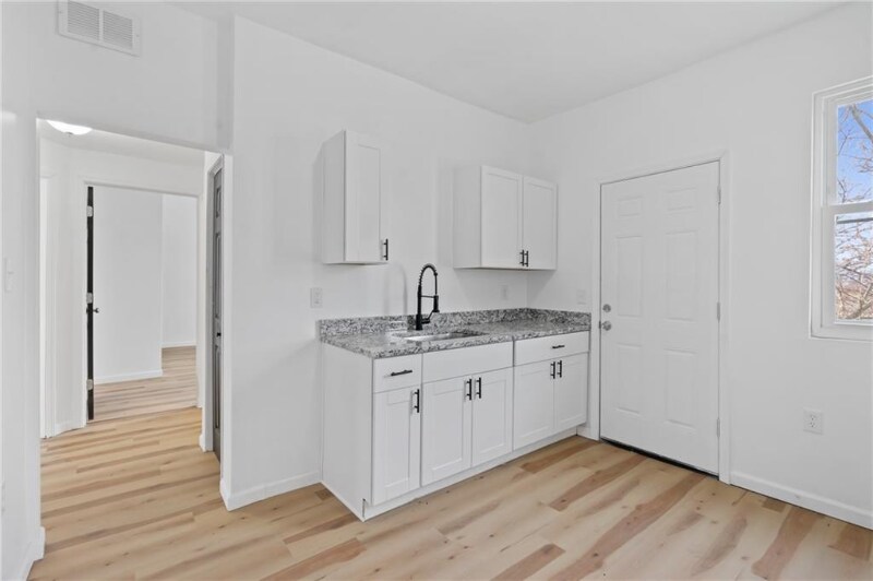 Building Photo - 7711 Westmoreland Ave