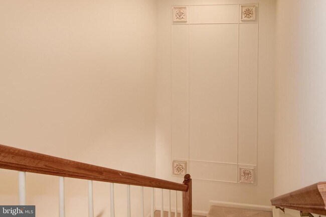 Building Photo - 1984 Crescent Park Dr