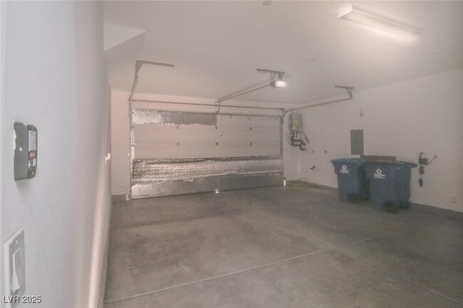 Building Photo - 216 Callen Falls Ave
