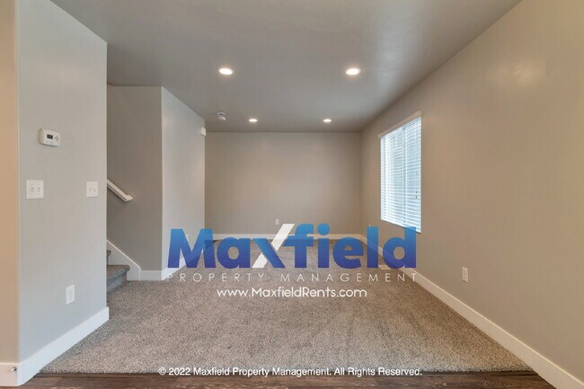 Building Photo - LEASE SPECIAL - 3BD, 2.5 BA, 2GA Draper townhome with super fast fiber internet