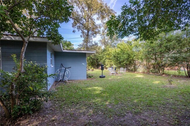 Building Photo - 601 NW 34th Ter