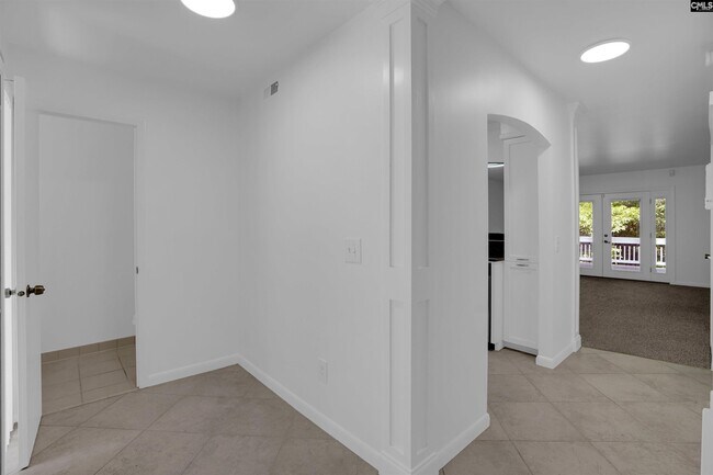 Building Photo - 301 Harbor Heights Dr